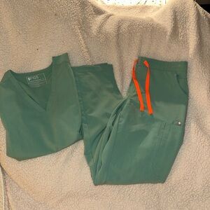 Figs Women’s JADE scrub set, NWOT